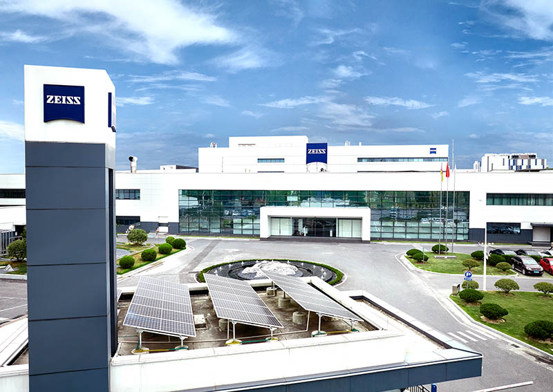 廠區(qū)門口 廠區(qū)門口